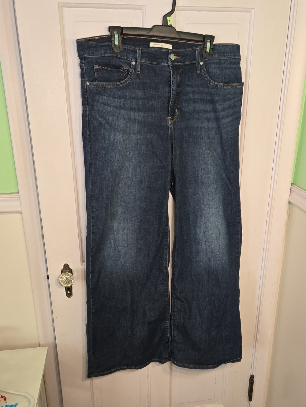 Levi's Women's Wide Leg Jeans in Dark Indigo Size 33